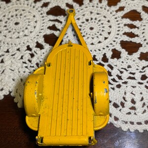 Tootsietoy Yellow Die Cast Metal Trailer