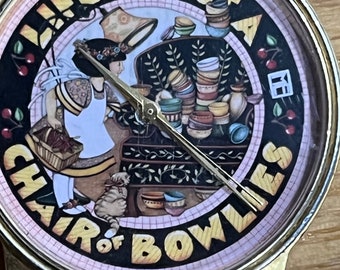 Reloj de pulsera con "La vida es sólo una silla de Bowles" en la esfera.