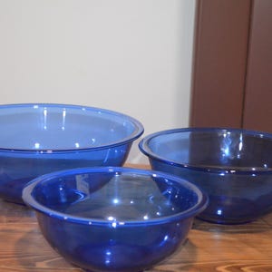 Zestaw 3 misek ze szkła Pyrex w kolorze kobaltowym (1,5 l, 2,5 l, 4 l)