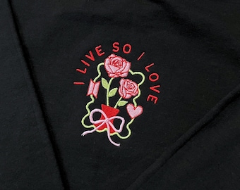 Trivia 承: Love- Embroidered Sweatshirt