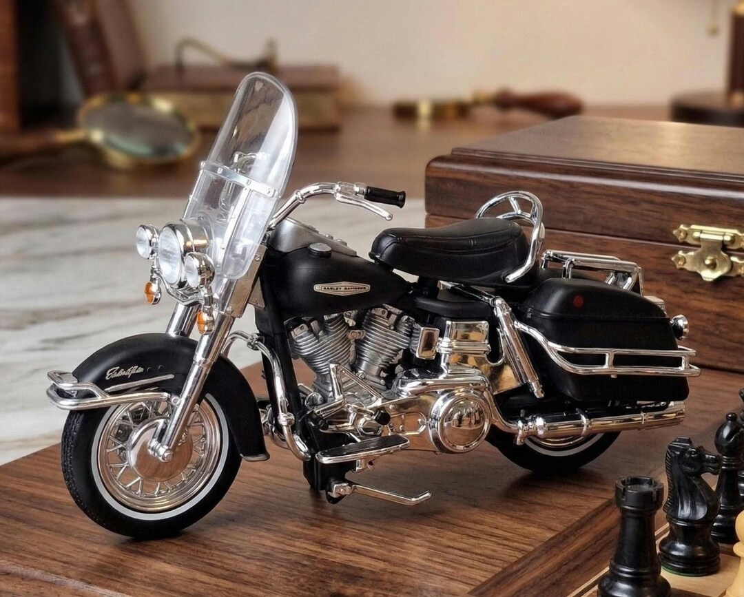 Harley Davidson Miniature Model Bike, Vintage Electra Glide Replica, 1: ...