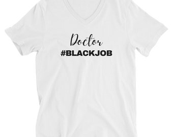 Camiseta unissex de manga curta com decote em V (médico)