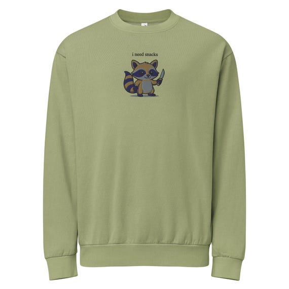 Urban sweatshirt (i need snacks) racoon