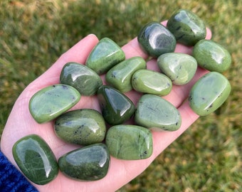 Nefrietjade trommelsteen: helende kristal voor hartchakra