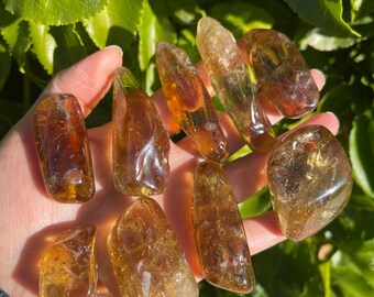 Piedras naturales pulidas de citrino