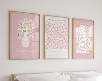 Light Pink Daisy Prints, 3 Set, Pink Wall Art, Modern Art Poster, Pink Print, Floral Wall Art, Pastel Wall Decor, Living Room Art, Printable
