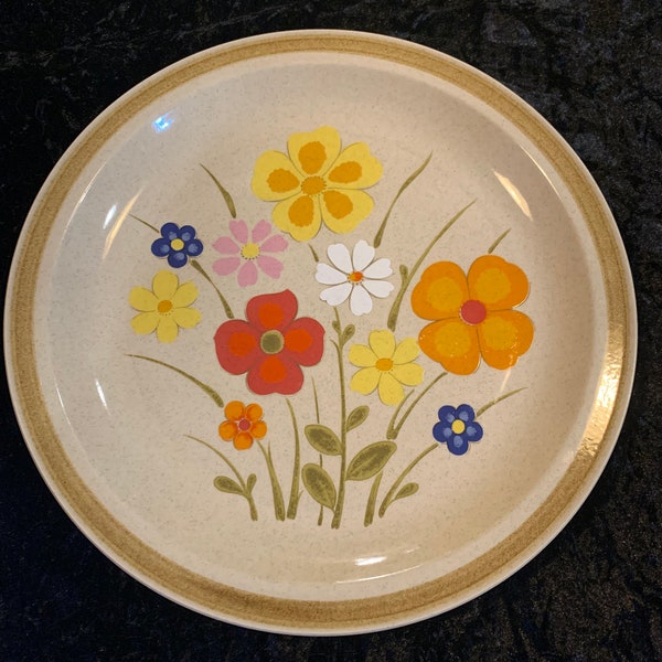 Vintage 1970s Country Living Floral Stoneware Plate - Vintage Plate - Linda Pattern