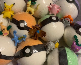 Two color BathBomb Ball with Black Stripe Anime Fighter animal toy inside!
