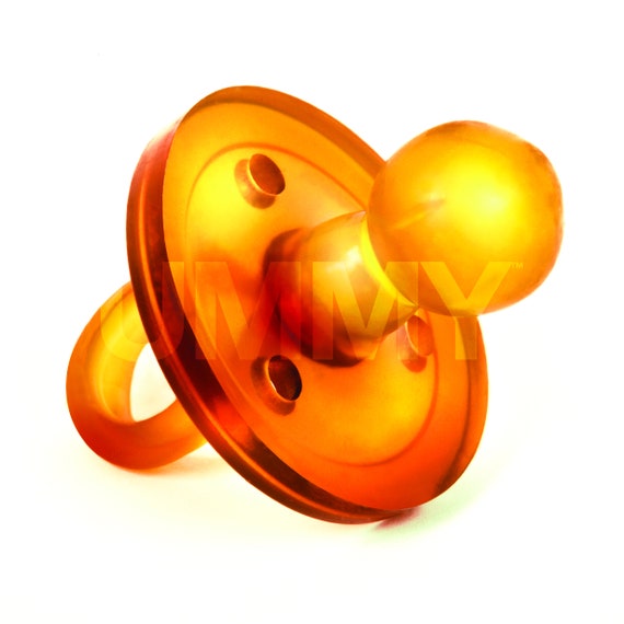 The UMMY: BPA-Free 100% Natural Rubber Pacifier