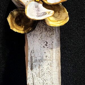 Oyster shell flower