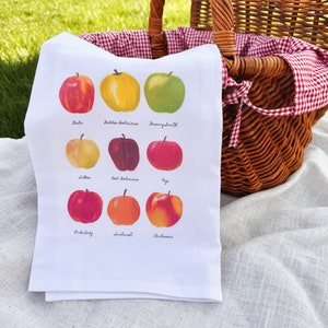Apple Variety Tea Towel | Apple Variety Kitchen Towel | Housewarming Gift | Kitchen Decor | Teacher Gift