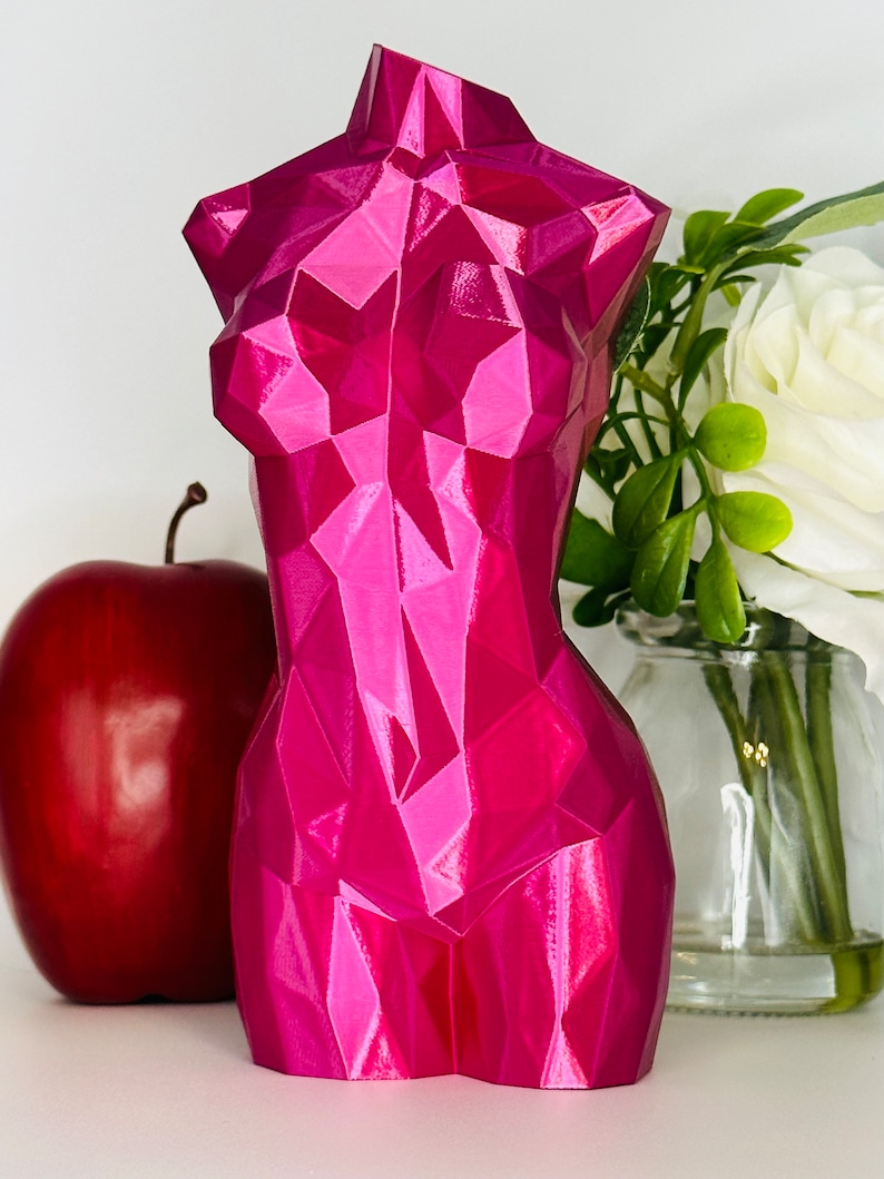 Luxe Female Torso Statue Figure | Low Poly Style | Dazzling Unique ...