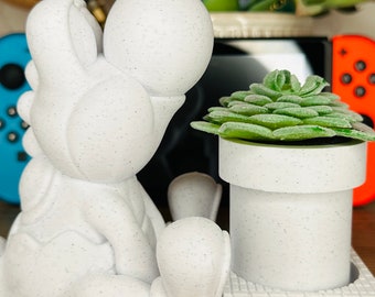 Yoshi | White Marble Planter | + Plant Included