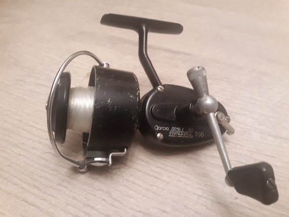 Lot of 2 Vintage Fishing Reels Garcia Mitchell 300 and Heddon 220