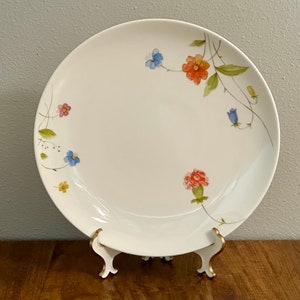 Mikasa Just Flowers Footed Cake Plate