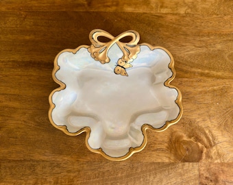 Vintage Hutschenreuther Selb Bavaria Trinket Dish Gold Gilt Bow Handle Porcelain Tray 7” Germany