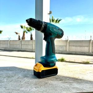 Makita Nicad Adapter to DeWalt XR Battery Converter – 3D Printed, Power Tool Battery DIY Tool Accessory, Makita to DeWalt Adapter