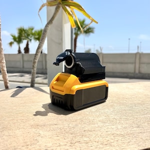 12v Portable Lighter Socket Power Station For DeWalt Battery 18v/20v + 10A Fuse