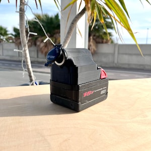 12v Portable Lighter Socket Power Station For Milwaukee Battery 18v + 10A Fuse