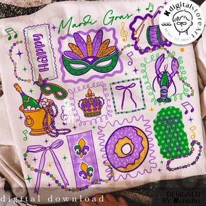 Può includere: Un design bianco a tema Mardi Gras con varie illustrazioni, tra cui una maschera, una corona, un'aragosta e una ciambella. Il design incorpora colori viola, verdi e oro, con le parole "Happy" e "Mardi Gras".