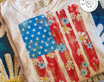 Bandiera americana con pennellate di fiori Png, 4 luglio Gesù Png, 4 luglio Png Design, Gesù cristiano Png digitale, bandiera USA, bandiera americana con fiori Png,