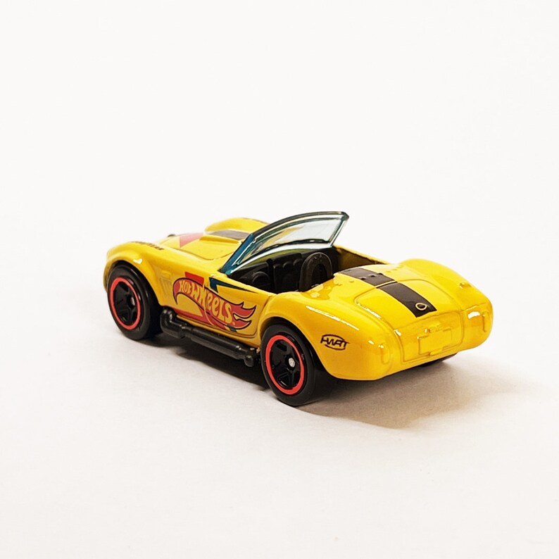 Shelby Cobra 427 S/C Hot Wheels Car Keychain gift for - Etsy