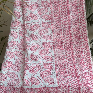 Handmade Vintage Kantha Quilt - Bohemian Bedding, Indian Throw Blanket, Boho Home Decor, Reversible Cotton Quilt, Eco-Friendly Bedspread