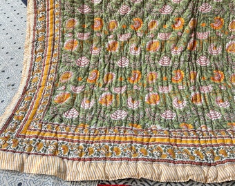 Edredón de algodón estampado a mano: colcha floral reversible
