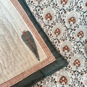 Indian Block Printed Cotton Quilt Comforter, Handcrafted Quilted Bedding Coverlet, Reversible Floral Blanket, Jaipur Quilt, Ethnic Bedspread
