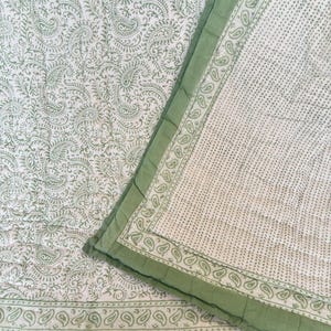 Green Paisley Design Block Printed Cotton Quilt, Reversible Jaipuri Razai, Queen Size Bedding Blanket, Lightweight Cozy Bedspread Comforter