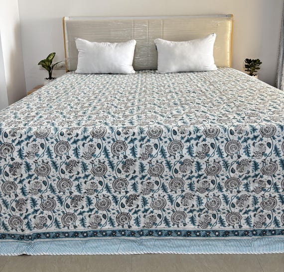 ハンドブロックプリントの花柄コットンドハール：リバーシブルの