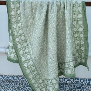 Indian Handmade Quilt Reversible Quilted Quilt Blanket Throw Hand Block Printed Quilt Cotton Filling Winter Warm Quilt Bedspread Comforter