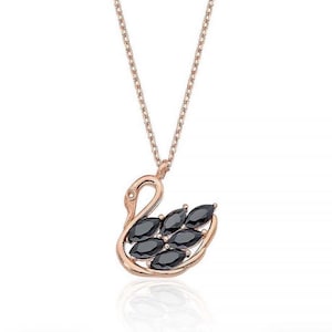 Elegant Rose Gold Swan Pendant Necklace – Dainty & Stylish.