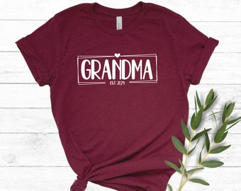 Grandma Est 2024 Short Sleeve Tee T-Shirt For Grandmother Grammy To Be, Gifts For Grandmom Gigi Tee-shirts