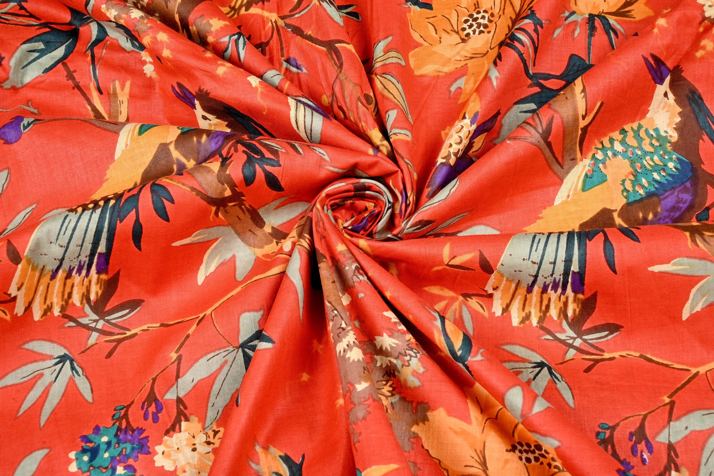 オレンジ色の鳥のプリント柄コットン生地：ドレスメイキング