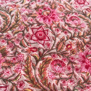 Floral Block Print Quilted Fabric, 100% Cotton Handmade Fabric, Women Sewing Fabric, Home Decor DIY Project Quilted Fabric, Gift For Her