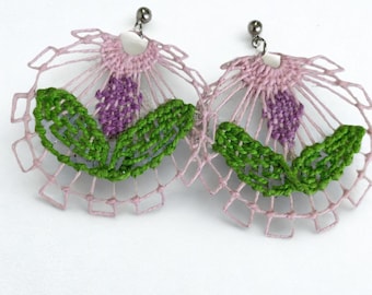 Kolczyki „Kwiaty na ścieżce” w odcieniach fioletu – ręcznie robione