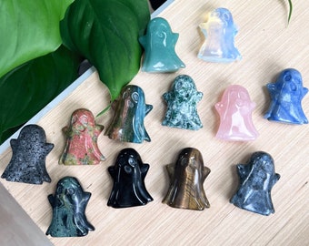 Crystal Ghost Carving, Halloween Crystal Ghost Figurine, Spooky Ornaments, Halloween Crystal Decoration