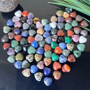 Bulk Mixed Mini Heart Crystal, Small Puffy Heart Gemstone, Quartz Crystal Heart, Crystal Gift, Mystery Crystal, Healing Stone, Pocket Stone zdjęcie 5