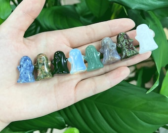 Mini Ghost Crystal Carving, Random Halloween Crystal Ghost Figurine, Spooky Ornaments, Halloween Crystal Decoration