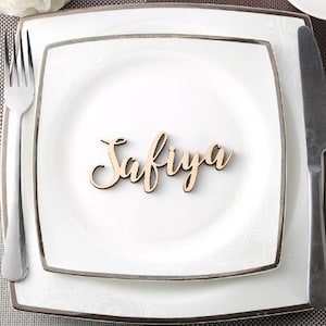 wedding favors party decorations birthday table tags written in italics engrave name on wood wooden decorations plexiglas