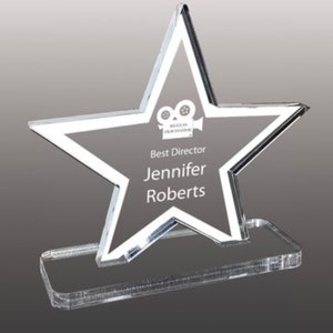goedkope plexiglas bioscoopster award trofee.Gepersonaliseerde laser gegraveerde mini acryl award stervormige award cup