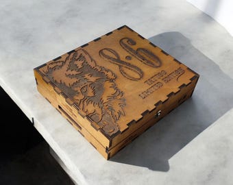 wooden box with teeth personalized by laser engraving