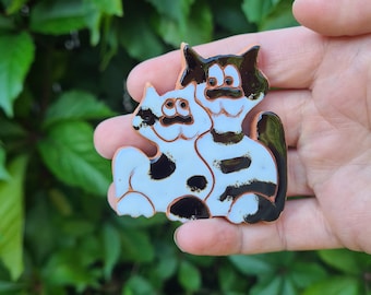 Ceramic Cat Couple Magnet: Collectible Fridge Decor, Gift for Cat Lover