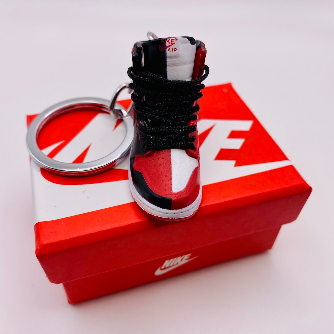 mini nike sneaker keychain