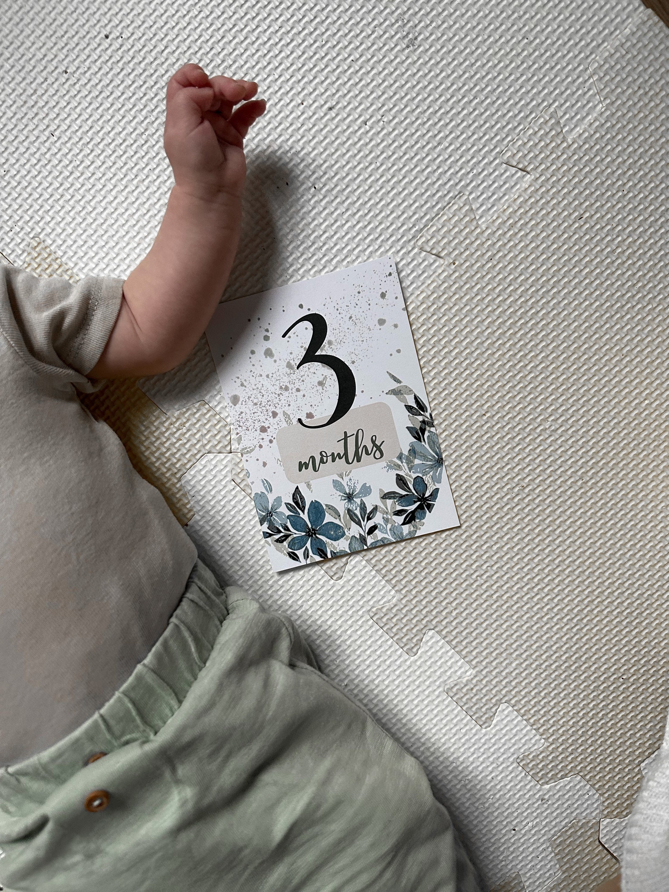 30 Baby Milestone Cards Forest Deer for Boys and Girls in a Gift Box ...
