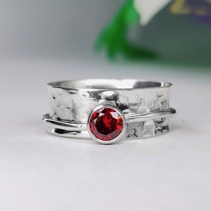 Garnet Ring, Handmade Ring, 925 Silver Ring, Spinner Ring, Boho Ring, Natural Garnet, Gemstone Ring, Thumb Ring, Hammer Ring, Dainty Ring