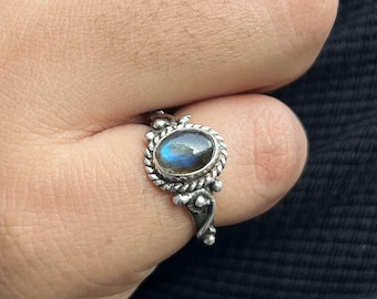 Labradorite Ring, Designer Ring, Handmade Ring, Labradorite Jewelry, Boho Ring, Natural Labradorite, Gemstone Ring, Blue Fire Ring, Gift Her
