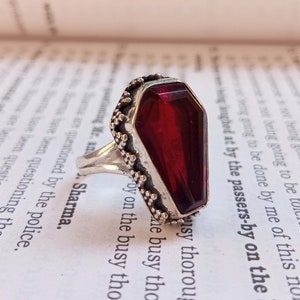 Red Garnet Ring, Beautiful Ring, Handmade Ring, Natural Garnet, 925 Silver Ring, Gemstone Ring, Garnet Jewelry, Coffin Jewelry,Designer Ring