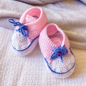 Pink and Blue Baby Booties | Wool Winter Booties | Crochet Baby Clothes | Fall Accessories | Pink, Blue and White